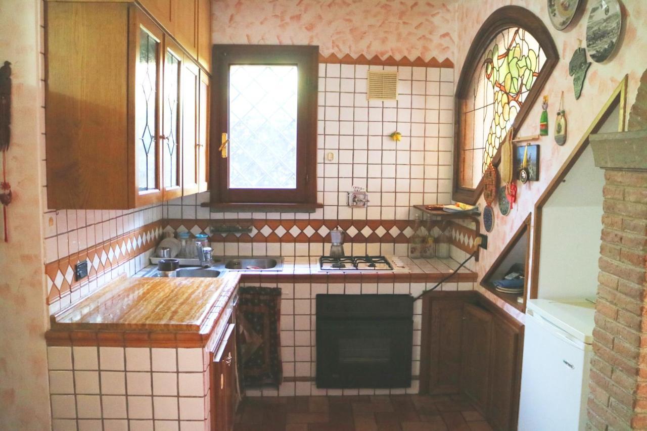 B&B Ai Glicini - Castelli Romani มารีโน ภายนอก รูปภาพ